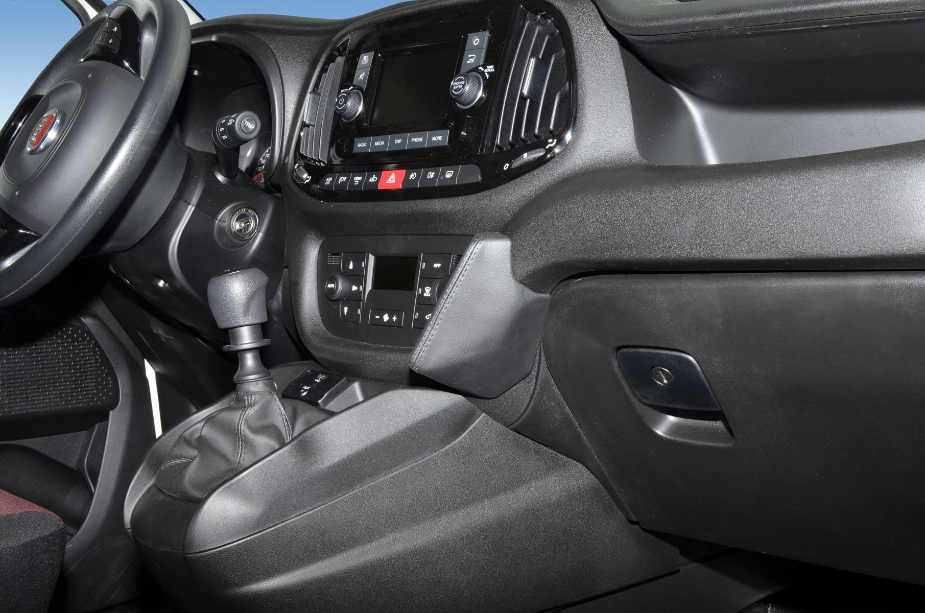 Kuda console Fiat Doblo 2015- Zwart